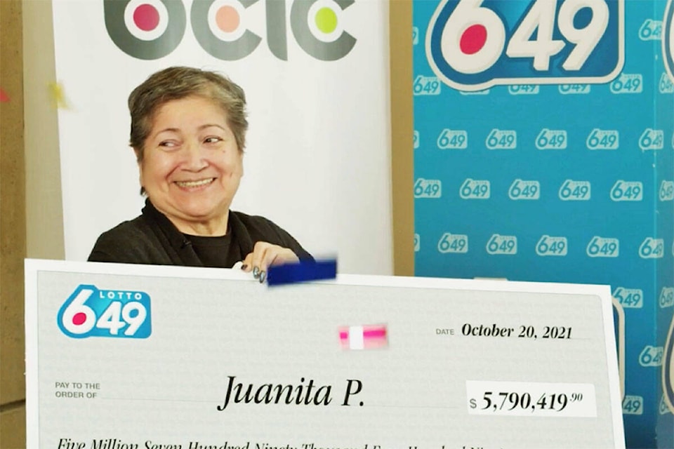 26890303_web1_211028-PRU-lotto-winner-Juanita-Parnell_1