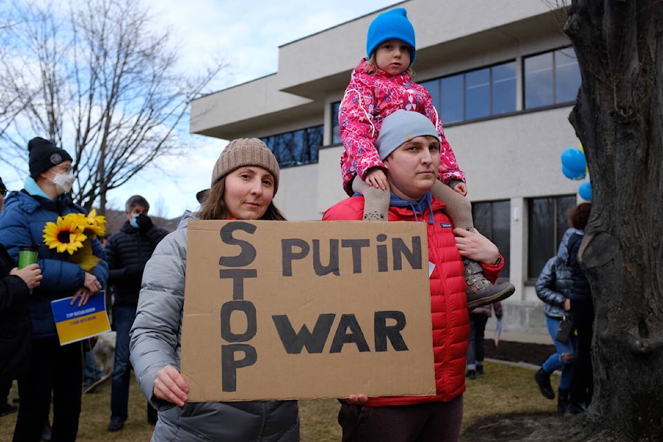 28504784_web1_20220303-KCN-georgia-russia-taiwan-protest-photo_3