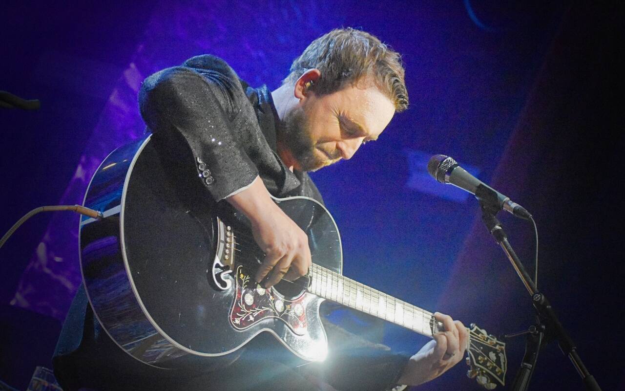 30389845_web1_220922-PRU-Johnny-Reid-Prince-Rupert_3