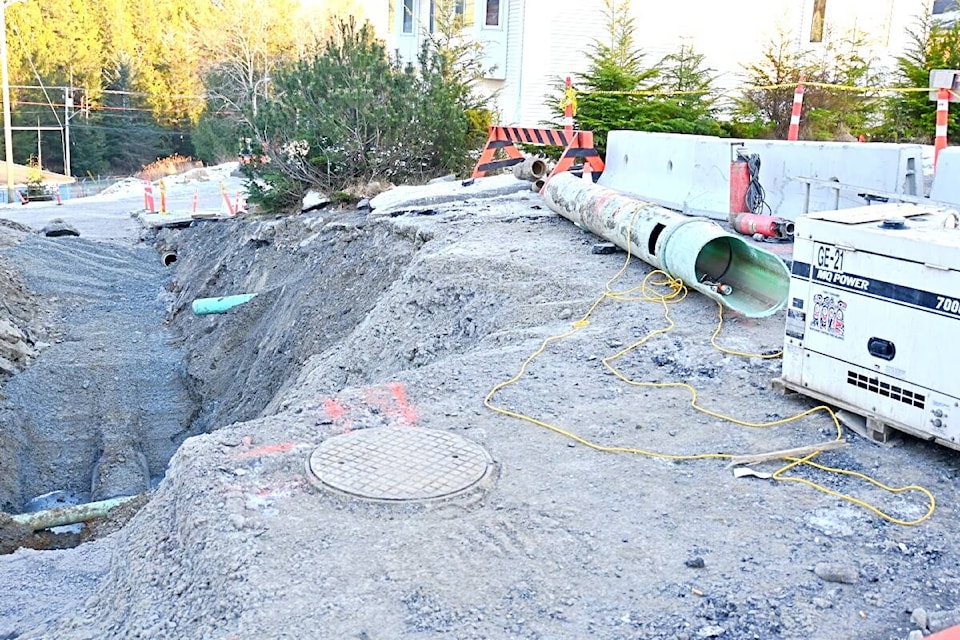 31353182_web1_221229-PRU-City-Update-St.ofEmg.-water-main-break_1