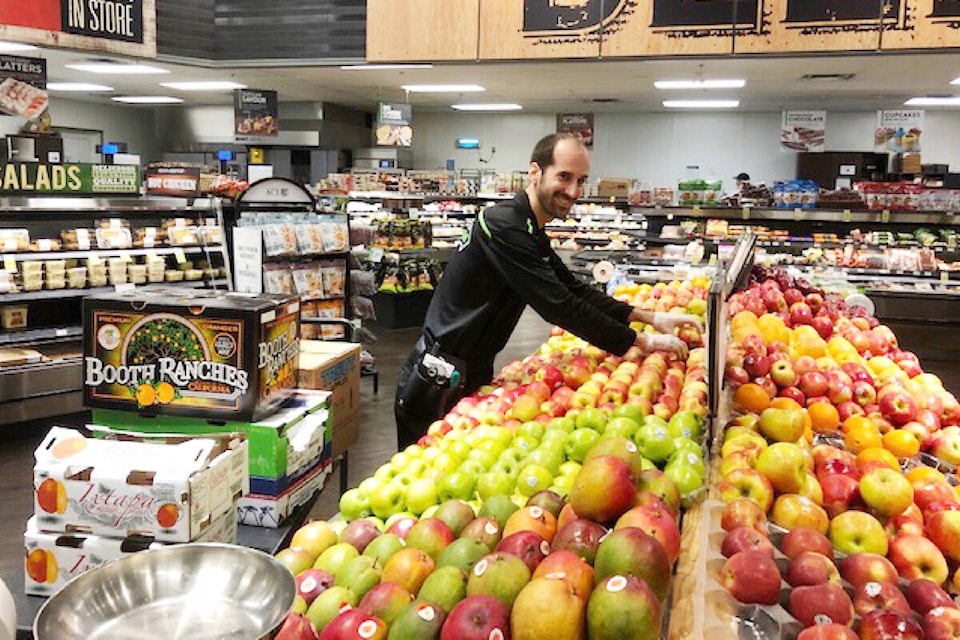 32859284_web1_200430-MRN-CF-thankyou-grocery-store-clerks-Save-On-Foods_3