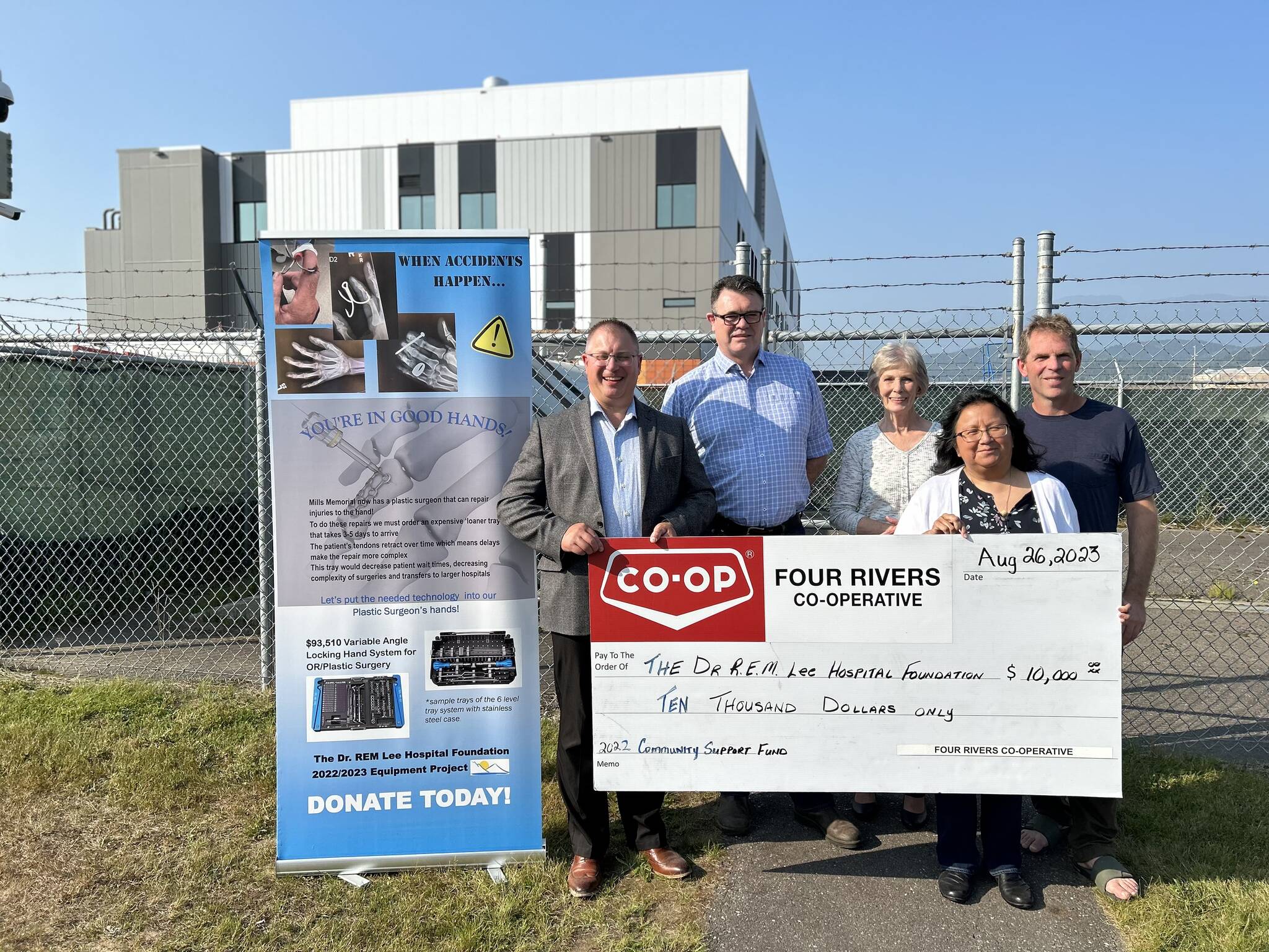33771700_web1_230907-OEB-four-river-coop-donation_1
