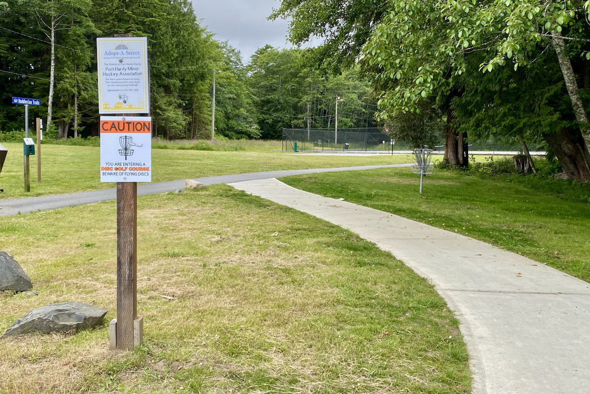 Brand new 5-basket mini disc golf course opens in Port Hardy