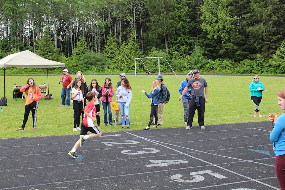 web1_170614-NIG-Trackmeet_2