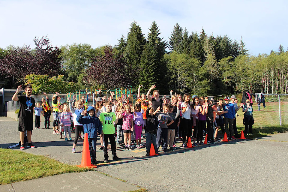 8724190_web1_171004-NIG-TerryFoxSchoolRun_1