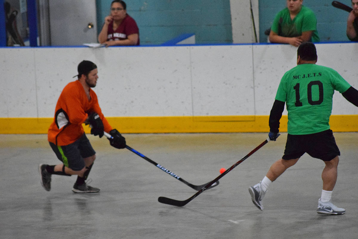 11563081_web1_180425-NIG-Ballhockey_14