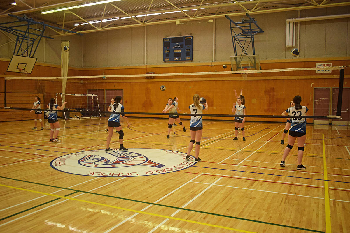 15675337_web1_190227-NIG-Volleyball_5