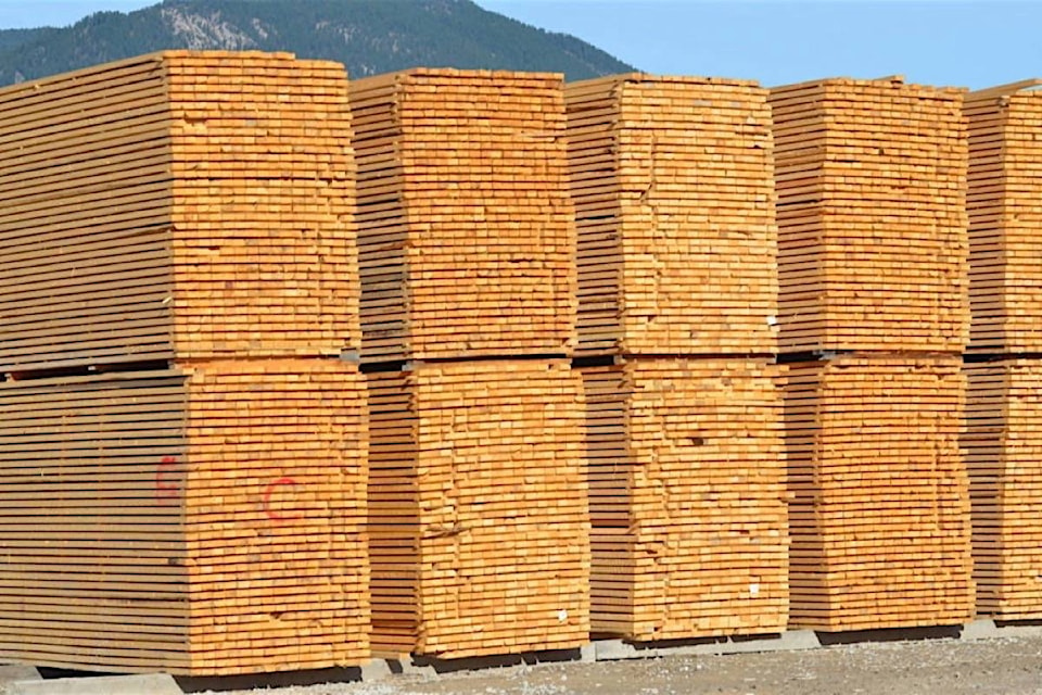 17260320_web1_20190612-BPD-Canfor-lumber-mill-WLT