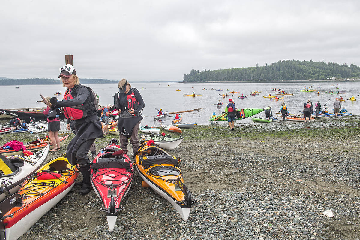 18048451_web1_190814-NIG-360kayak_9