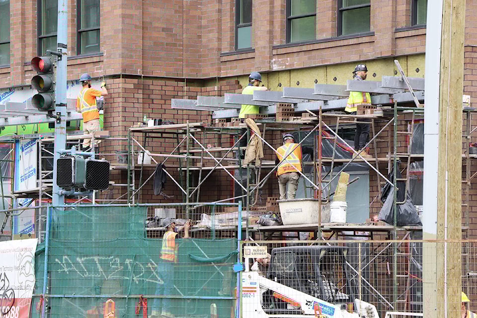 25584281_web1_210505-VNE-SAphoto-PossibleFronters-ConstructionBricks_1