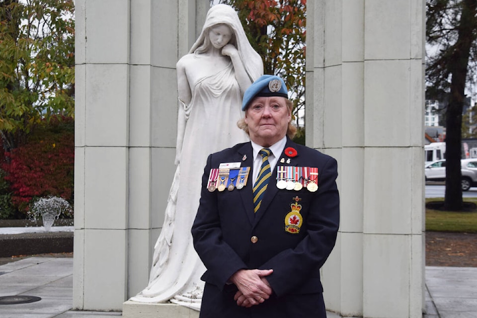 30989846_web1_copy_221103-GNG-RemembranceTerriOrser-Cenotaph_1