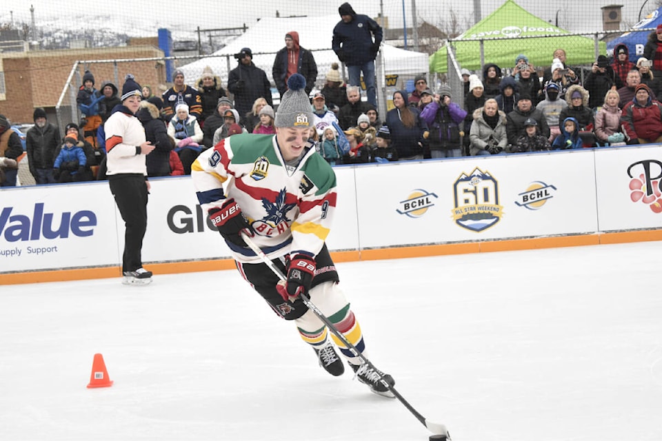 31642261_web1_230125-AVN-BCHL-Ethan-Bono-allstar-game-Bulldogs_4