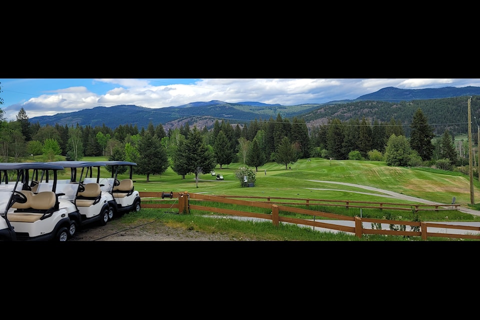 Chinook Cove Ladies Golf Night hosted the 4-Club Night on June 18. 