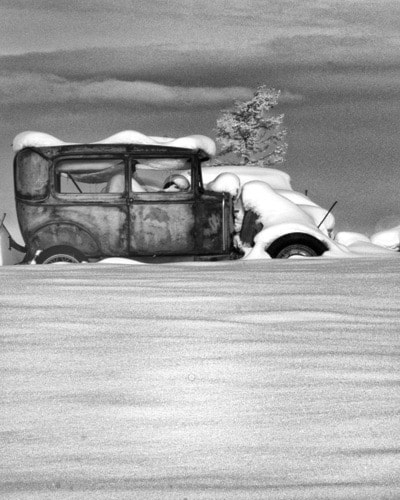 13984barriereEnmanSnowyinfraredcar