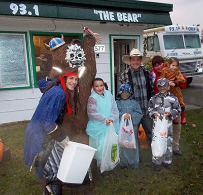 7751barriereTheBearTrickorTreaters