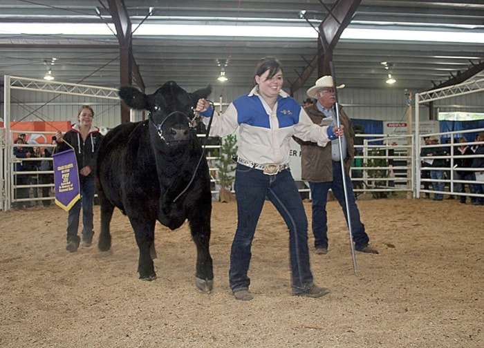 79435barriereGrandChampOverall-Champ4HSteer-AshleyMilward-Clinton4HBeefClub-4.50lb-1405lbs