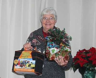 83836barriereJillHaywardwins2giftbasketsBobH.pic