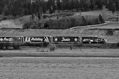 84318barriereEnmanHolidayTrainA
