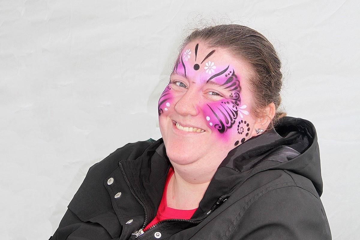 web1_170613-NTS-M-BarBlockPartyFacepaint1706010