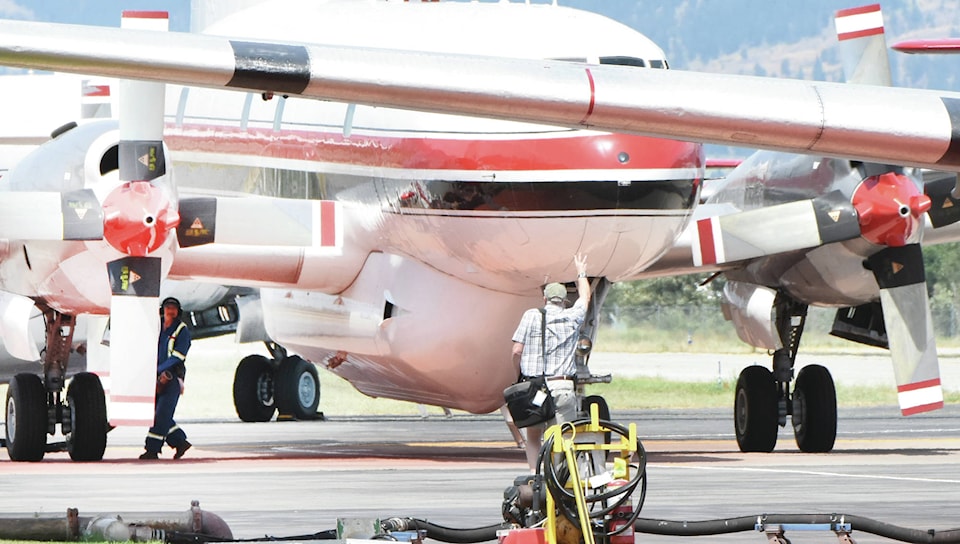 7706939_web1_170714-PWN-Air-tanker--06