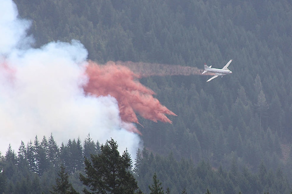 8350232_web1_harrisonfire2
