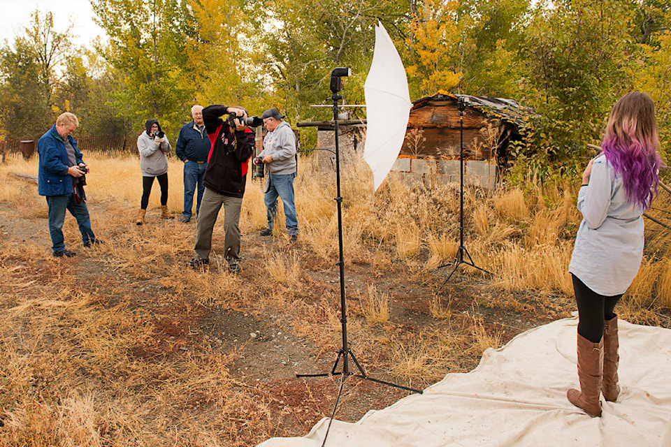 9105175_web1_Enman-Outdoor-Flash