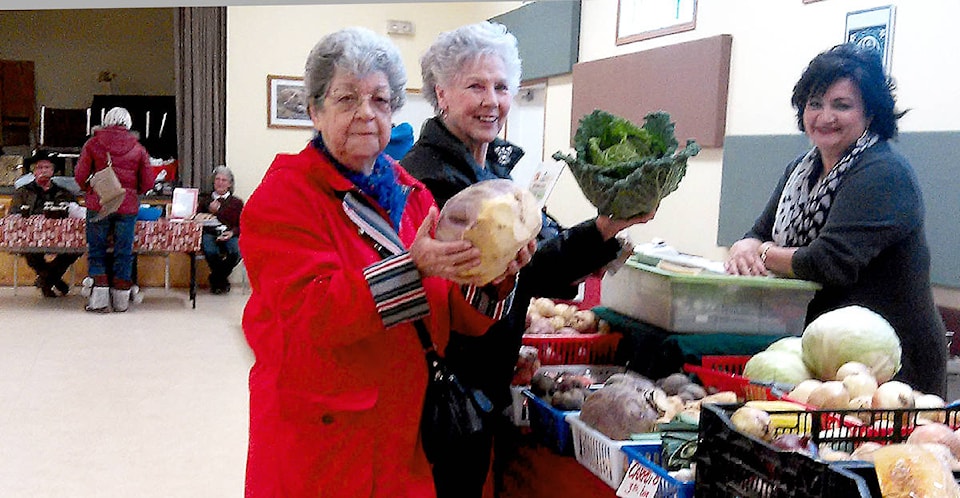 9445881_web1_Farmers-Market-inside-Nov.-18