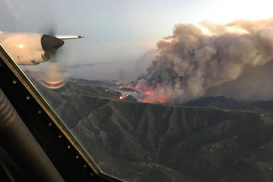 9728552_web1_Coulson-CaliforniaFires4-13dec17