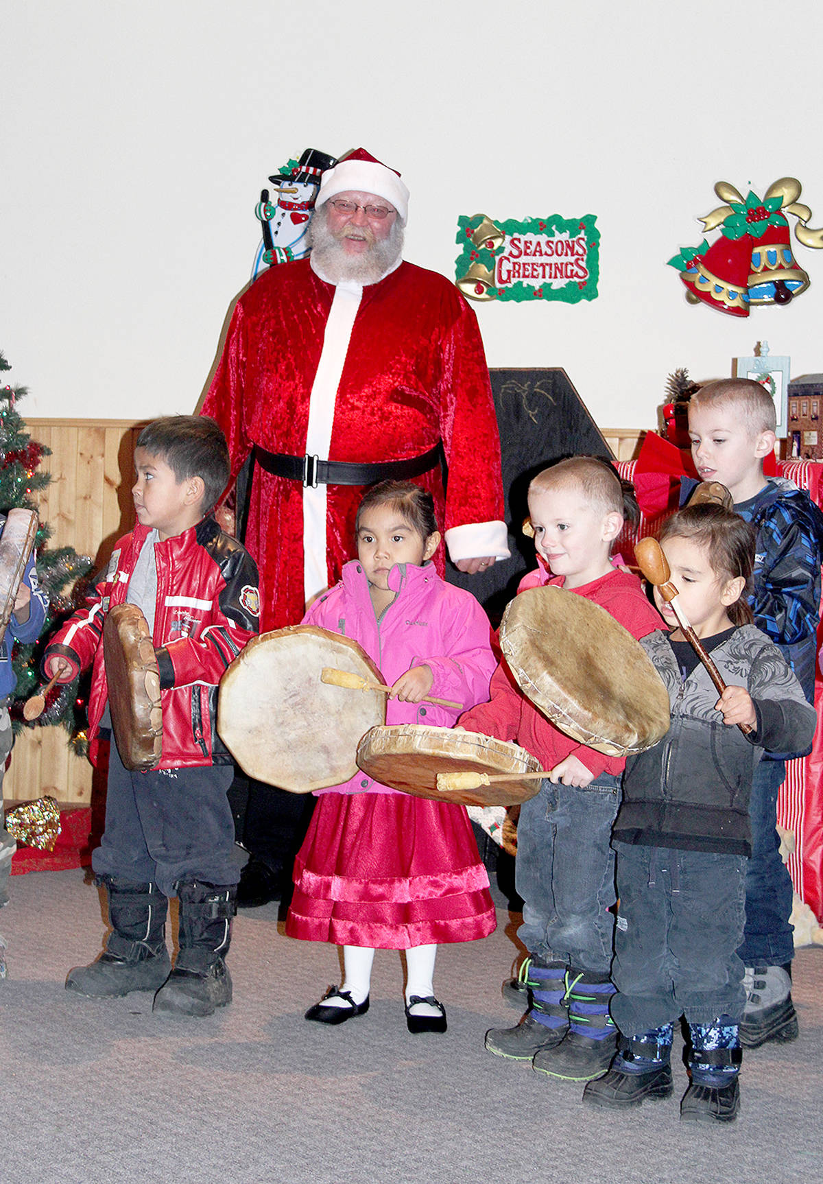 9819550_web1_Santa-Breaky-Drummers3