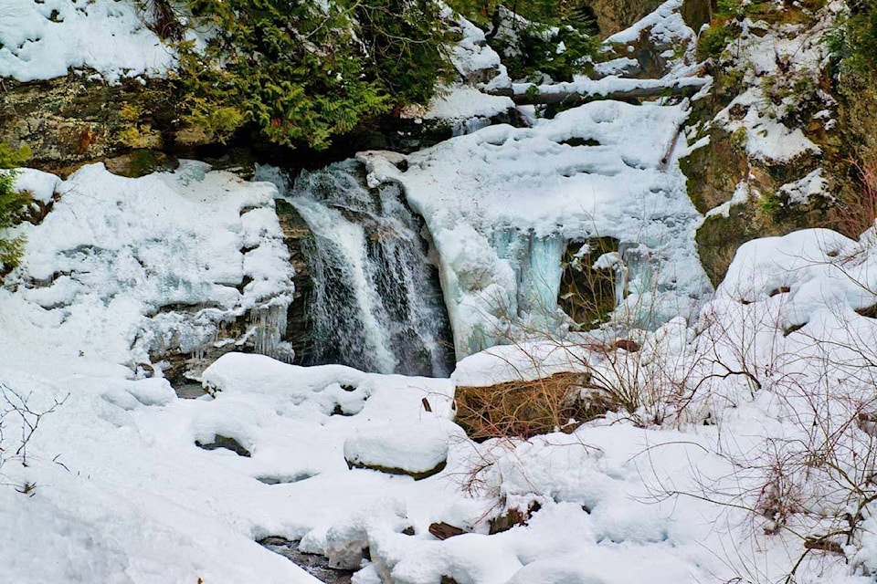 10468358_web1_The-Falls-2