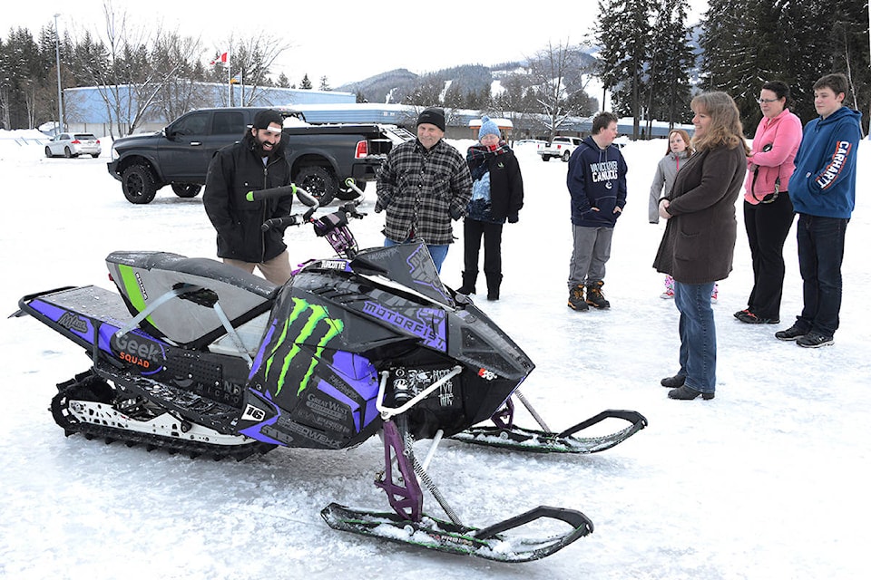 10577984_web1_180215-NTC-BrettTurcotte5472ShowSled