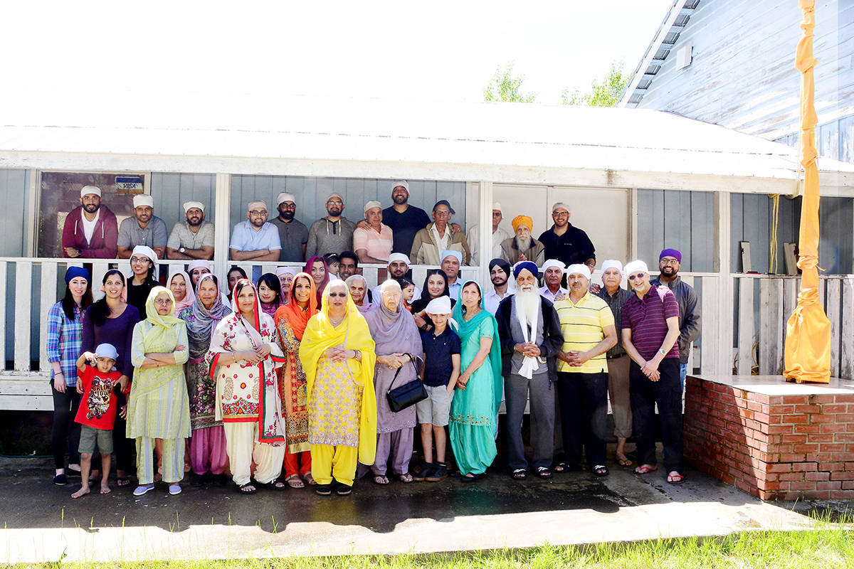 11258114_web1_180405-NTC-Vaisakhi7302group