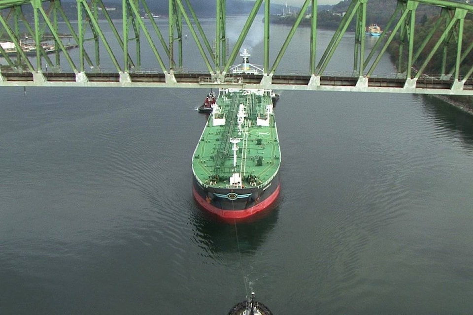 11363704_web1_20180217-BPD-Tanker-enters-2ndNarrows