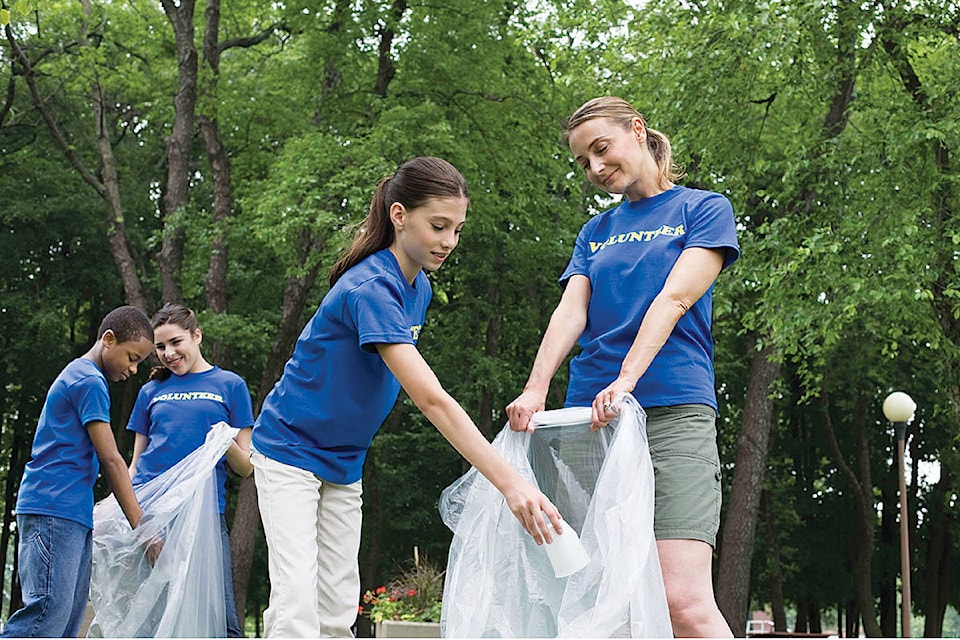 11375452_web1_180412-NTS-VolunteerYouthMetro