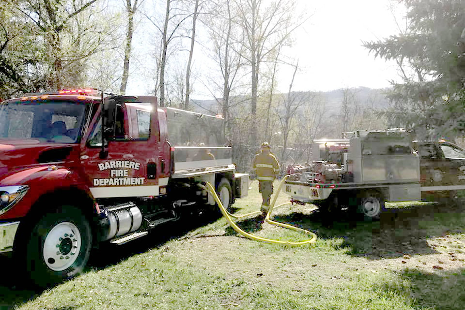 11683240_web1_Barriere-Brush-fire-Friday-Fire-Dept