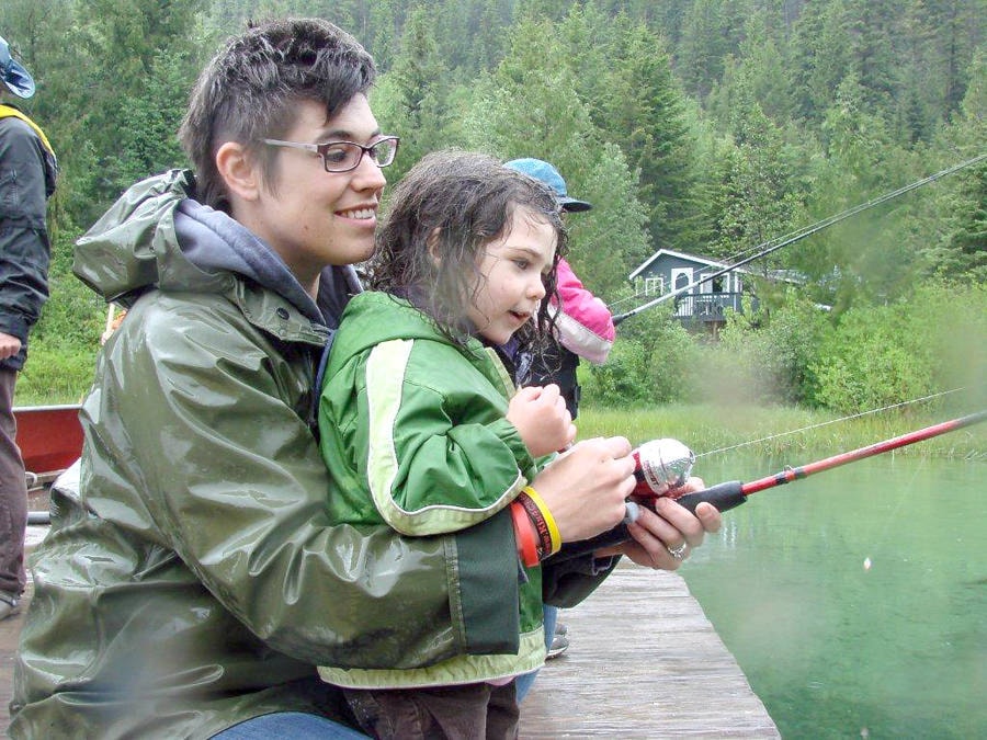 12414351_web1_Johnson-Lake-kids-learn-to-fish-day-2012-Geneva--Autumn-Depenning