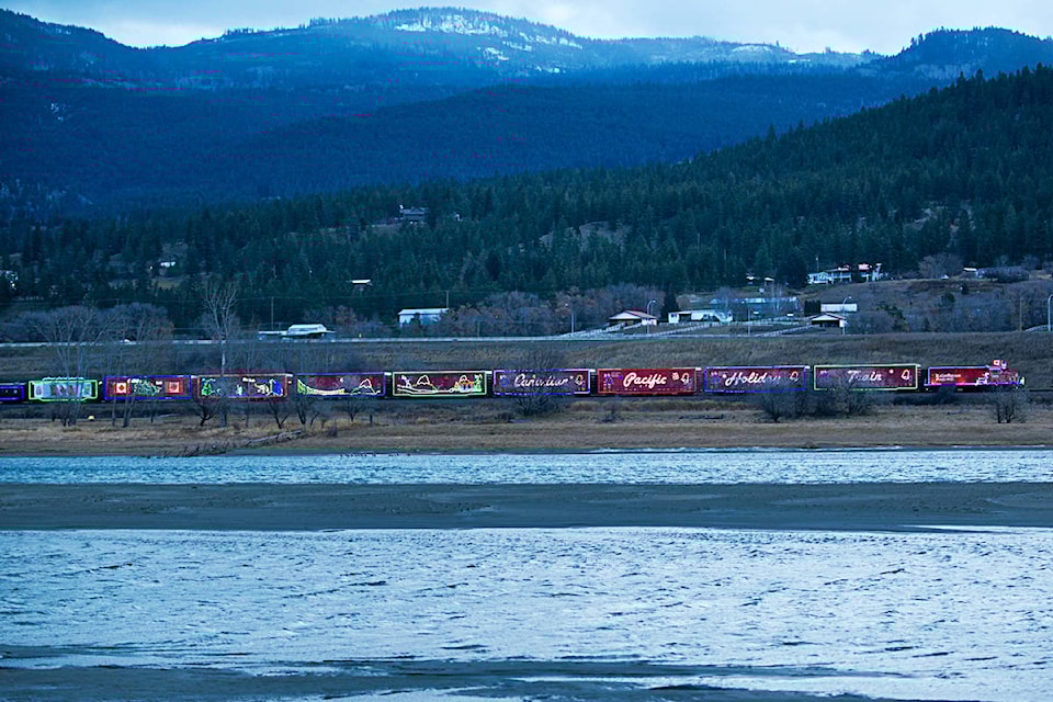 14864972_web1_Enman-CP-Holiday-Train
