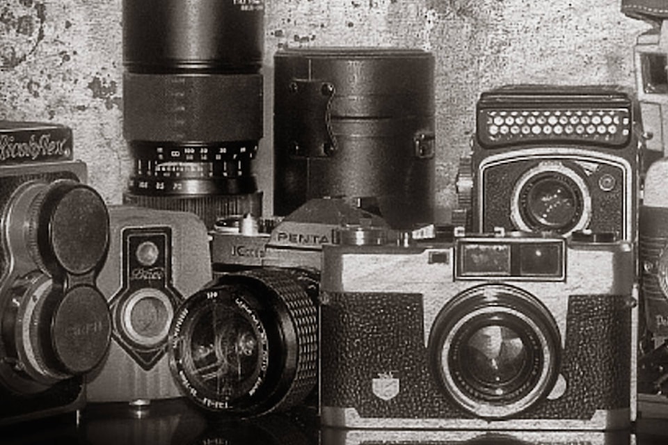 15484961_web1_Enman-cameras-2