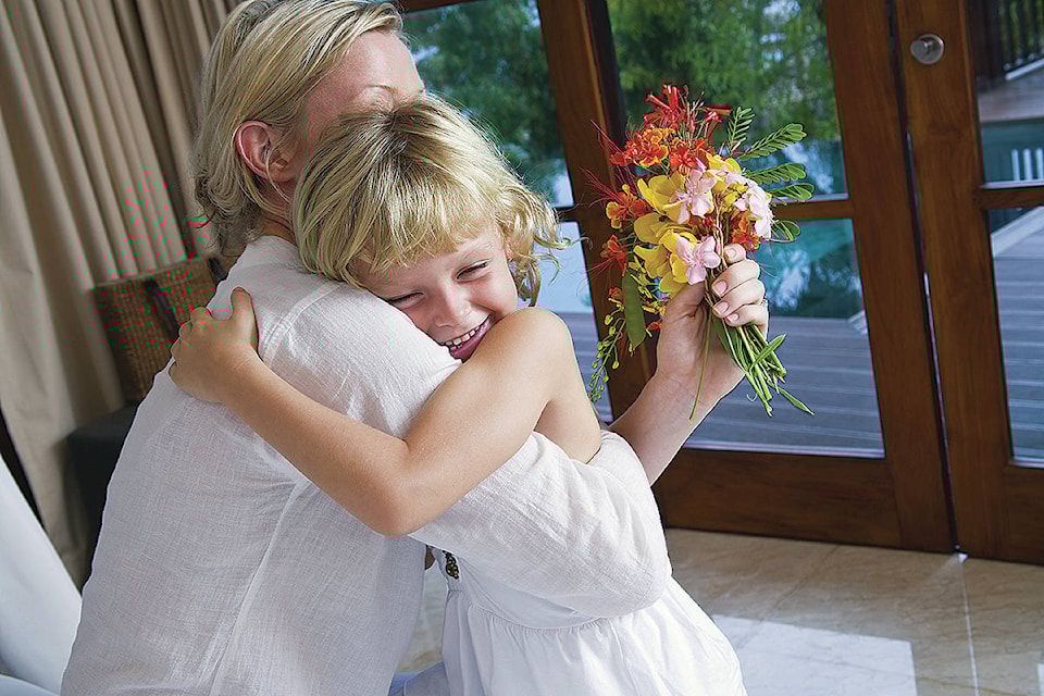 16712338_web1_Mom-Day-Metro-pic