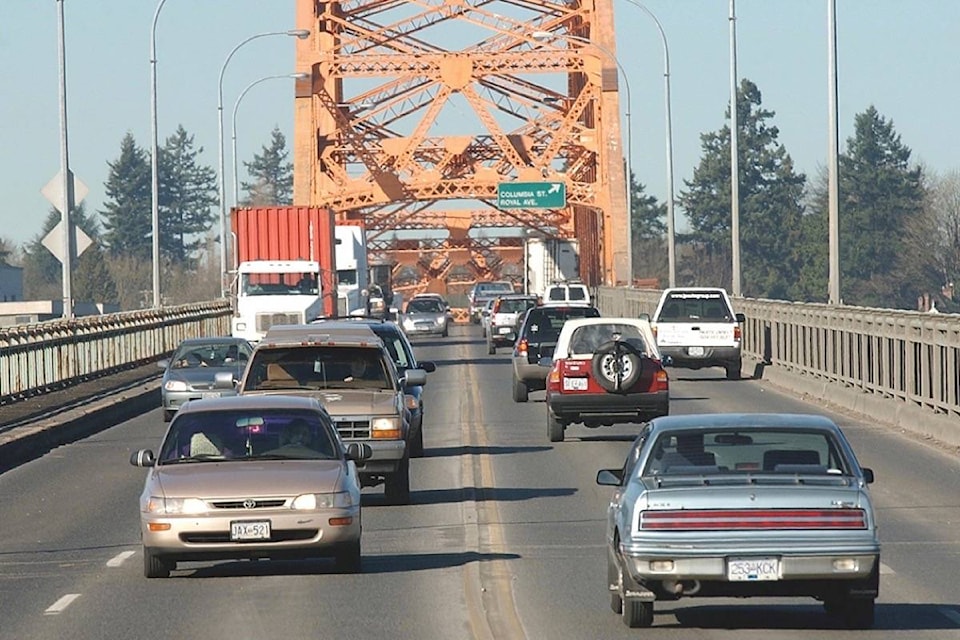 16940095_web1_20180308-BPD-Pattullo-bridge