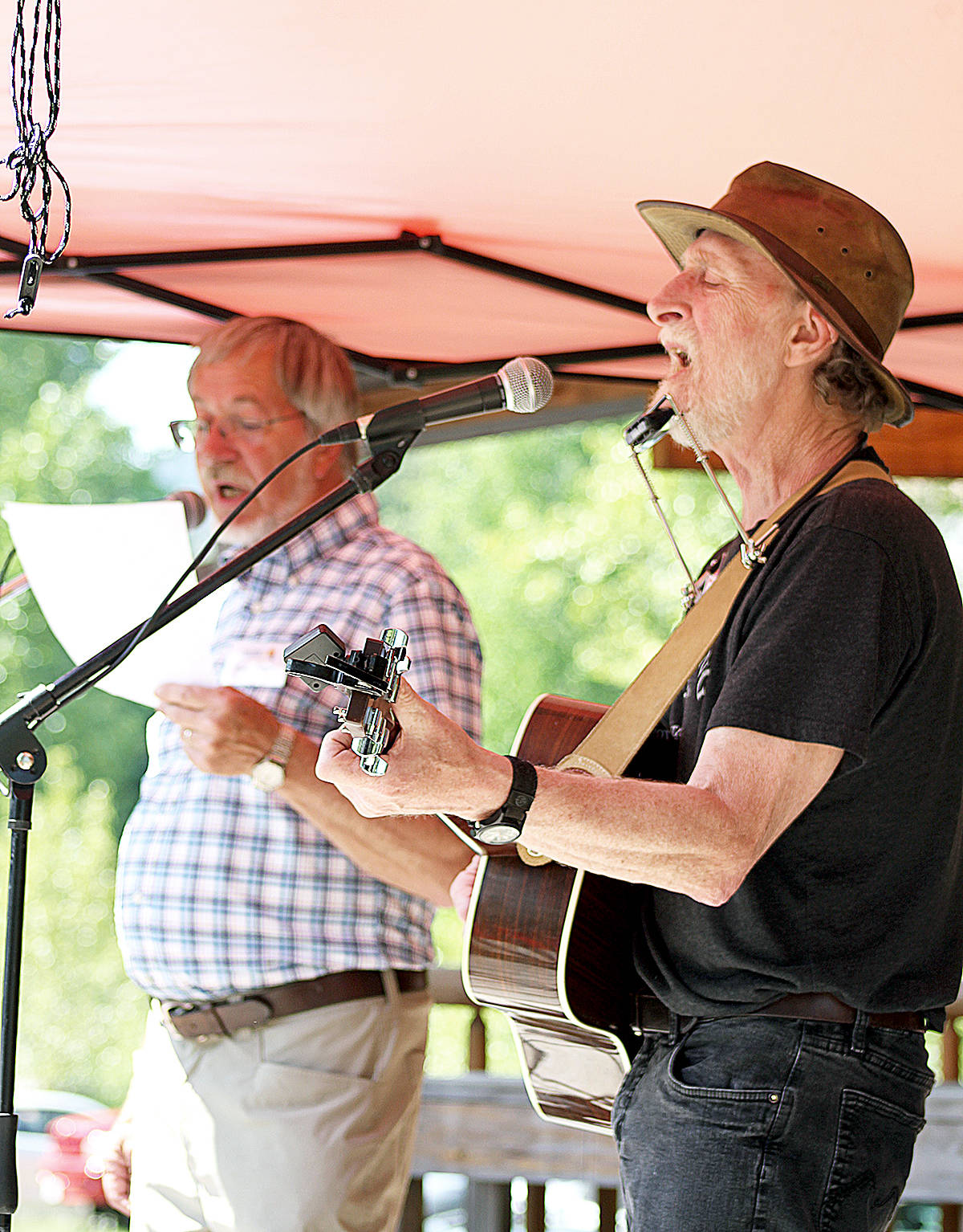 17049136_web1_NTCF-BBQ-2019-Franz--Bill-Fowler-Sing