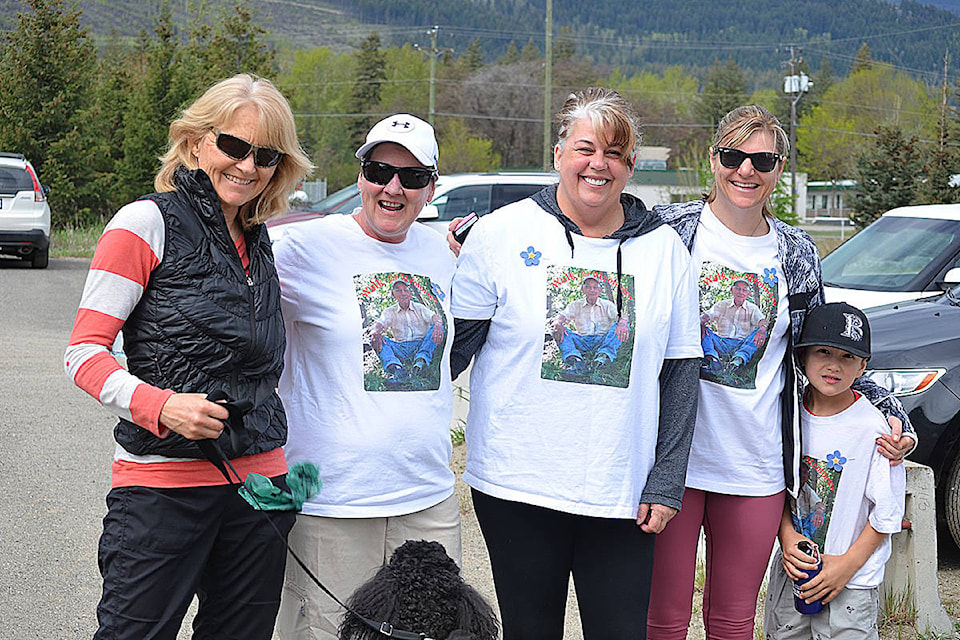 17014231_web1_BarriereWAlkForAlzheimersTeam2019