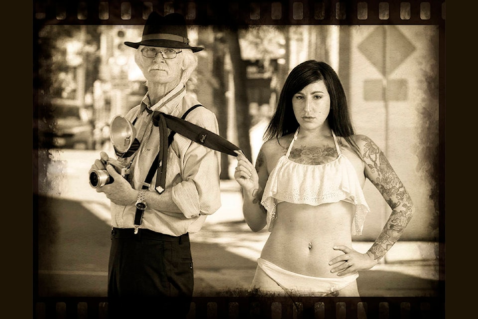 17409015_web1_Enman-Street-Photographer-2