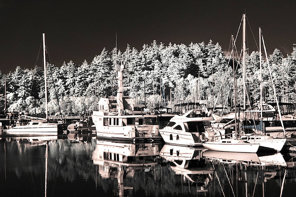 18252843_web1_Enman-Marina-with-infrared