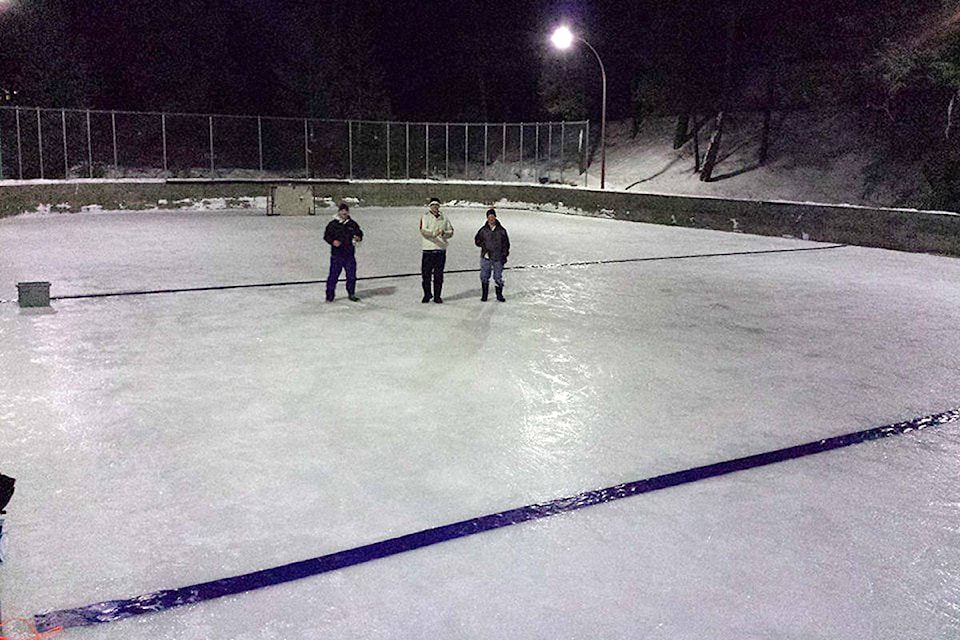 19727745_web1_HEFFLEY-CREEK-OUTDOOR-ICE-RINK