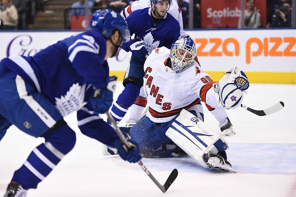 20660490_web1_200222-IFD-Hurricanes-Maple-Leafs-goalie_1