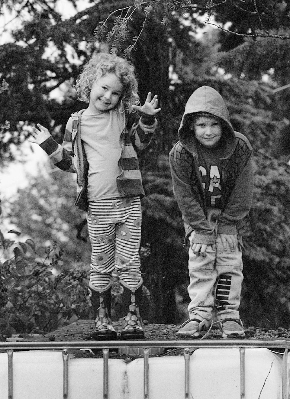 22239926_web1_200730-NTS-Enman-bw_1