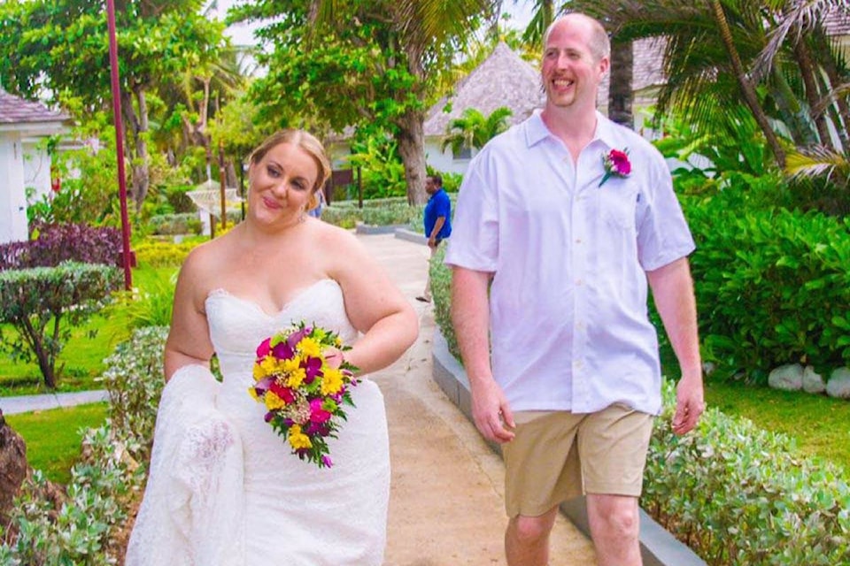 23324679_web1_201119-ABB-GoFundMe-for-couple_2