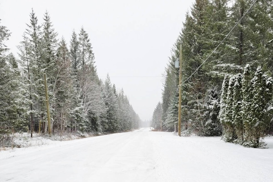 30933376_web1_221110-NTCroads-weather-winterroads_1