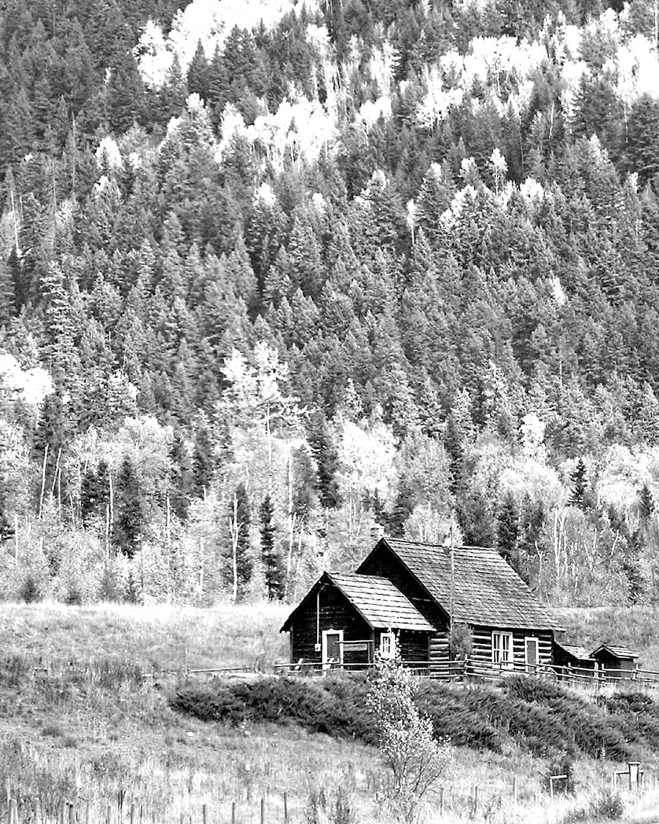 32380370_web1_230413-NTS-NTC-valley-voices-ranch-barriere_2